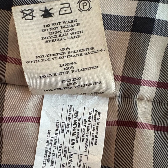 Authentic Burberry Jacket - Picture 10 of 12